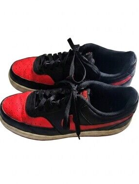 Nike Court Vision Low FJ0685-010 Black Red Athletic Shoes Men’s 8.5/Wmn's 10.5